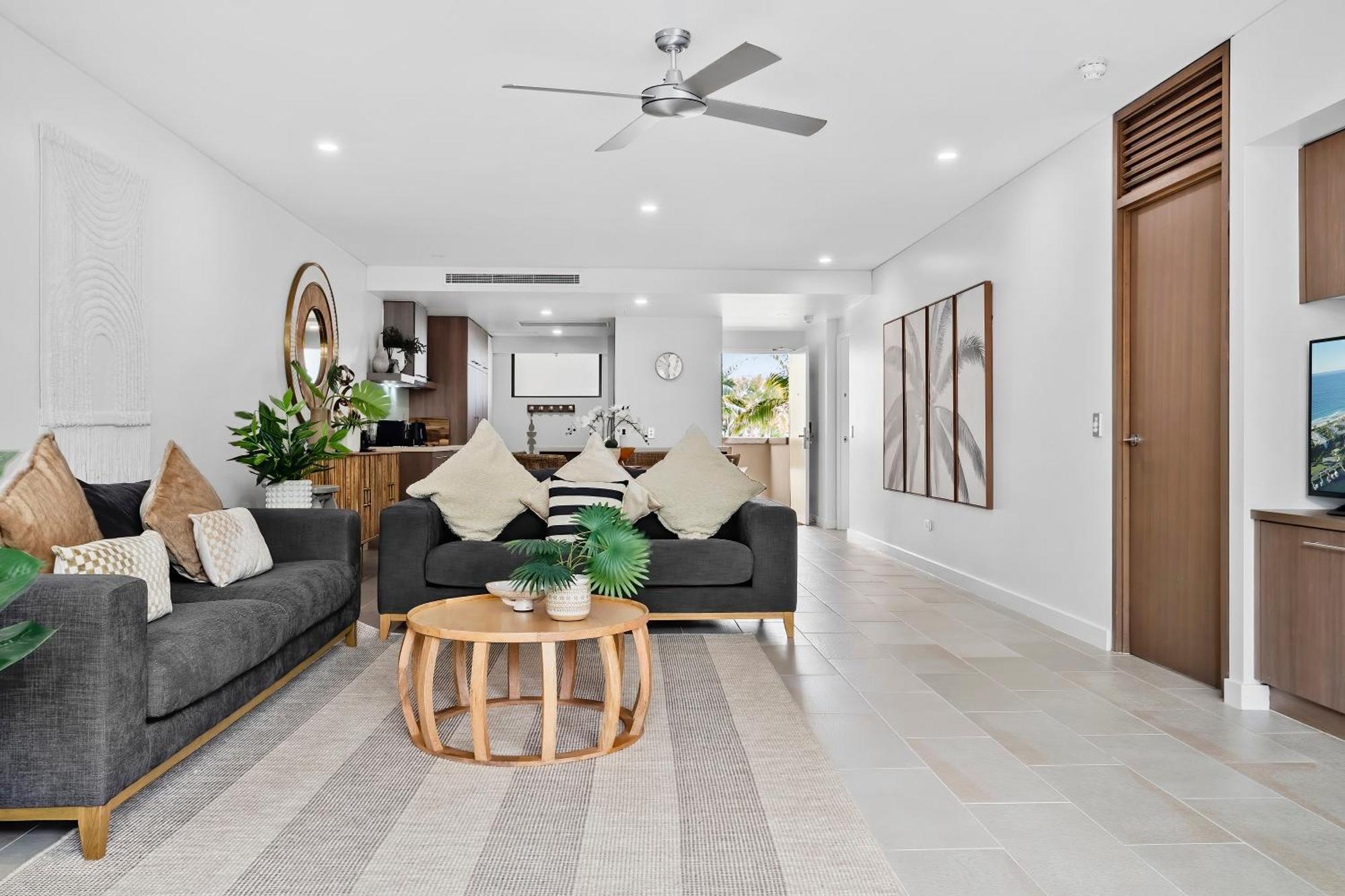 Private Apartments In The Temple Beachfront Resort Palm Cove Rom bilde