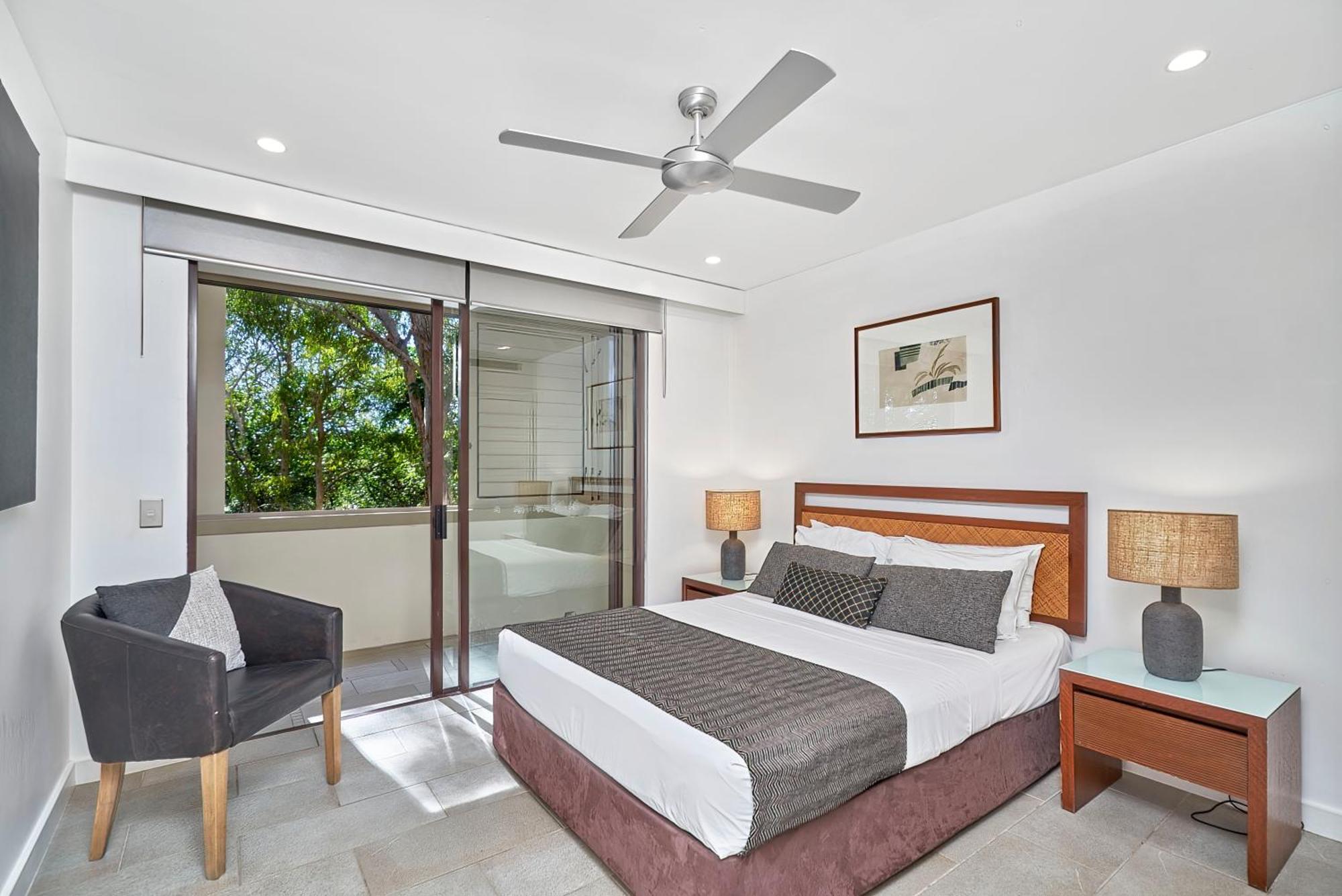 Private Apartments In The Temple Beachfront Resort Palm Cove Rom bilde